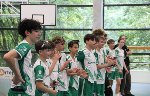 Dans les coulisses des Renards de La Hulpe : la vie d’un club de floorball engagé et passionné